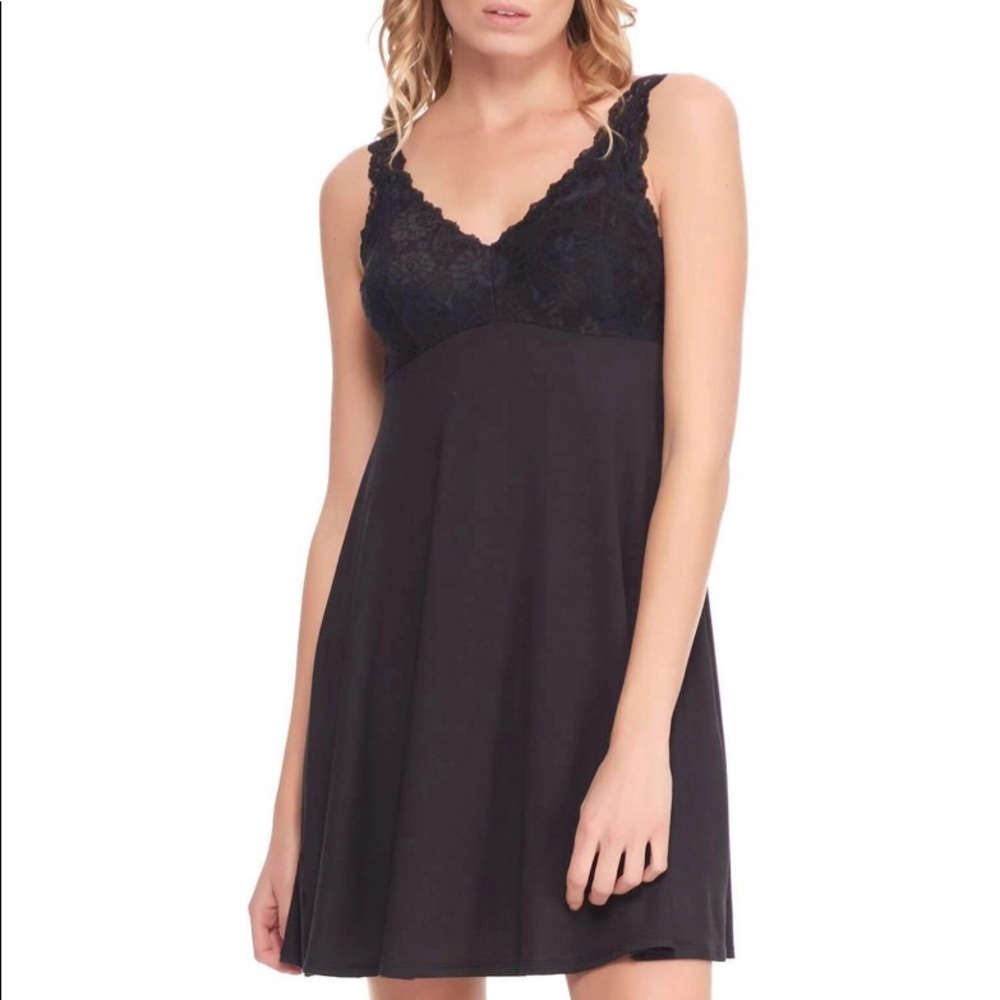 Felina Super Soft Modal Chamise with Lace. Size M 8-10